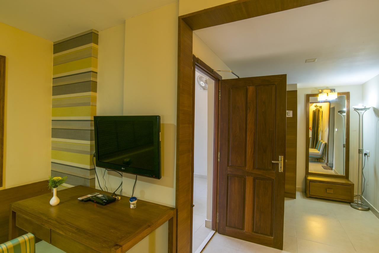 Haritagiri Hotel Kalpetta Bagian luar foto