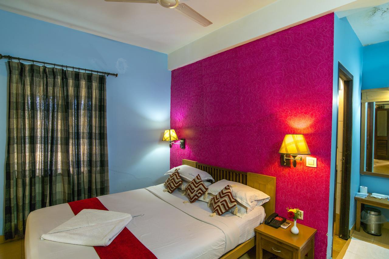 Haritagiri Hotel Kalpetta Bagian luar foto