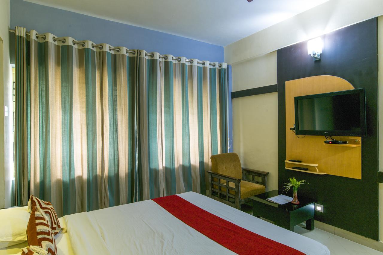 Haritagiri Hotel Kalpetta Bagian luar foto
