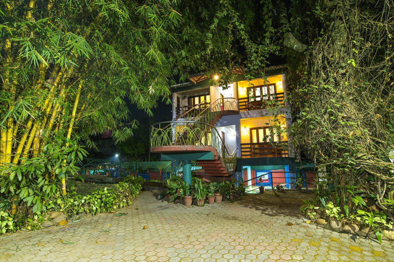 Haritagiri Hotel Kalpetta Bagian luar foto