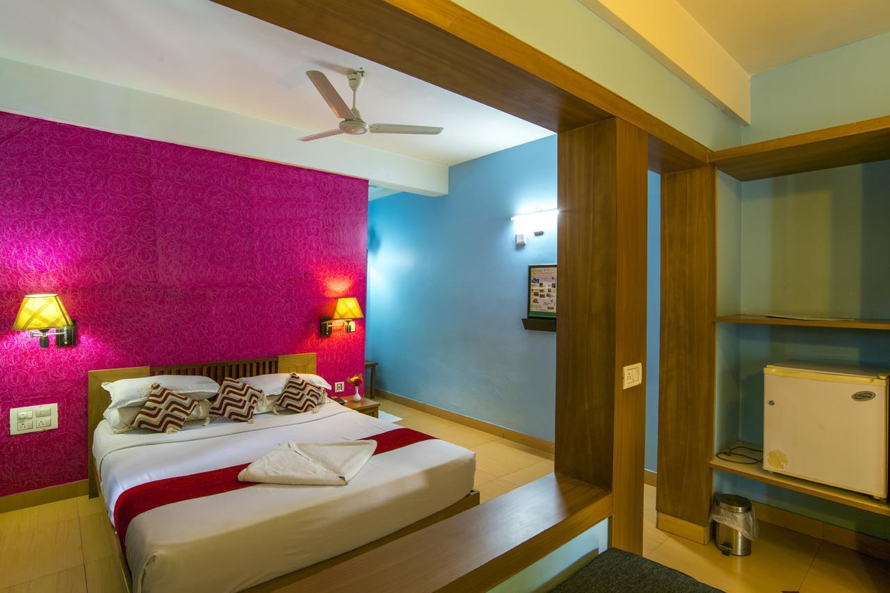 Haritagiri Hotel Kalpetta Bagian luar foto