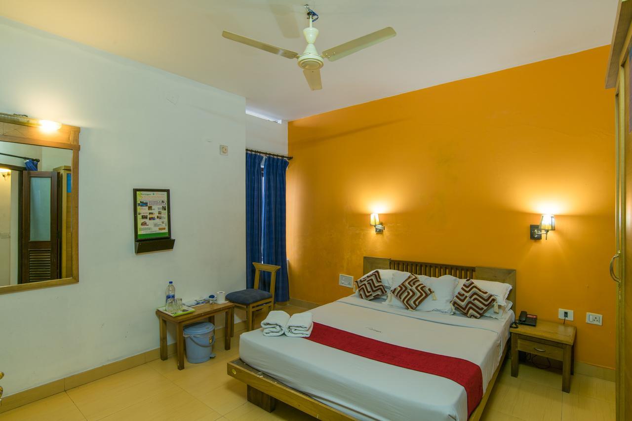 Haritagiri Hotel Kalpetta Bagian luar foto