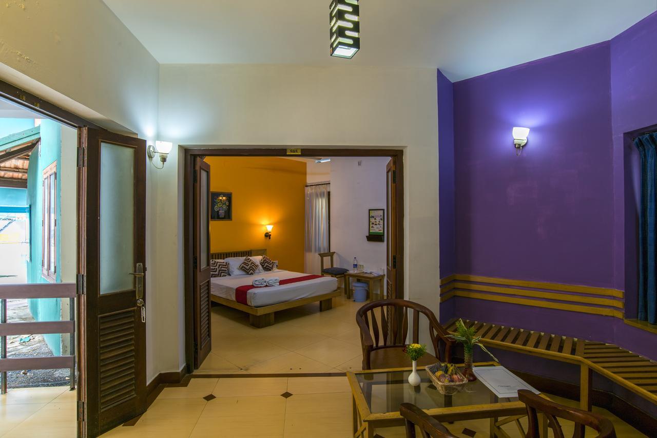 Haritagiri Hotel Kalpetta Bagian luar foto