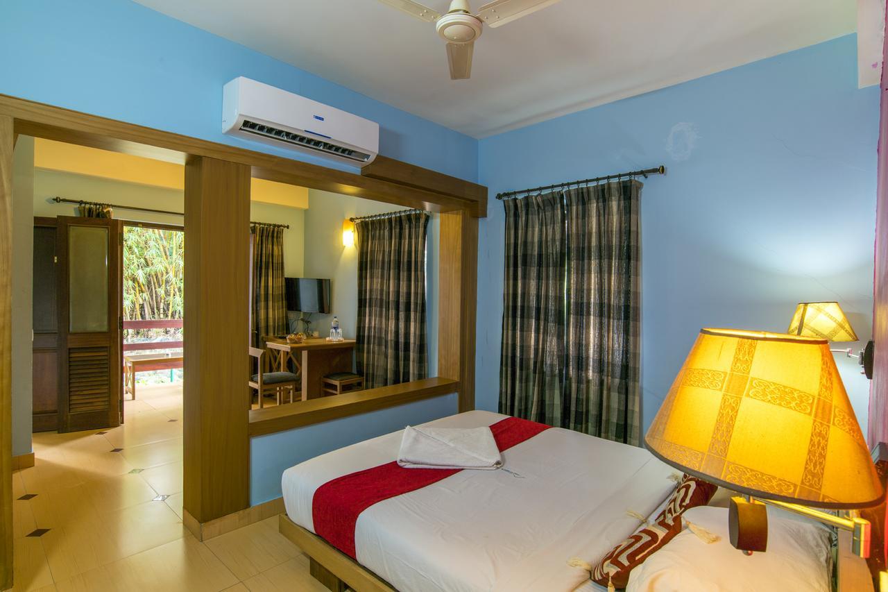 Haritagiri Hotel Kalpetta Bagian luar foto