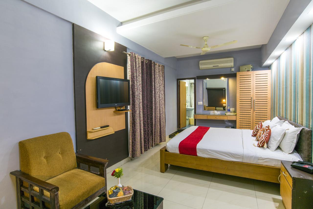 Haritagiri Hotel Kalpetta Bagian luar foto